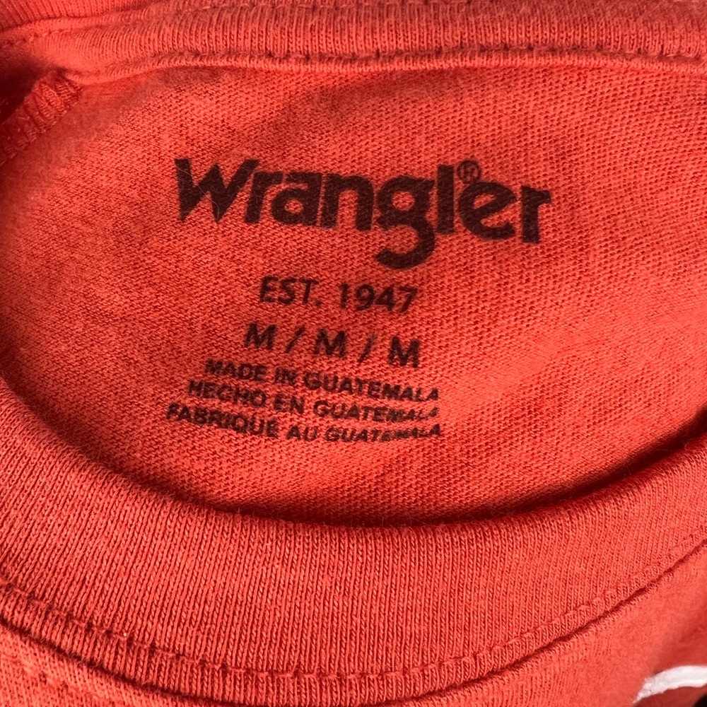 NWT Wrangler Retro Pony Up Red Fitted Tee Women’s Medium - Picture 5 of 6